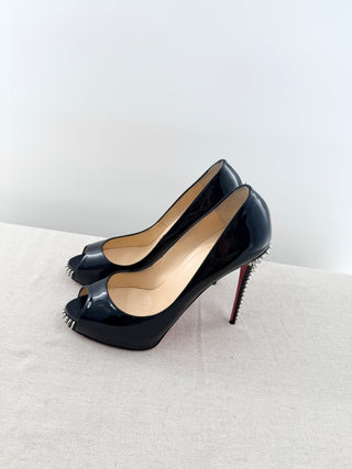 Christian Louboutin patent leather platform very prive 120 peep toe pumps with spikes, 40