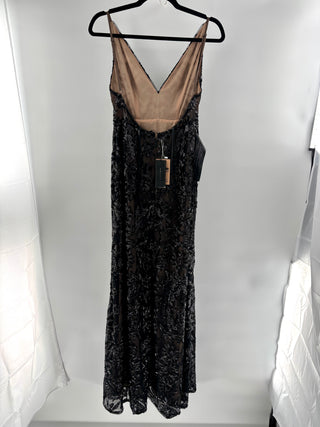 NWT BCBGMaxazria Embellished Beaded V-Neck Mesh Long Dress Black Women's Size 6