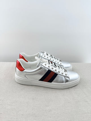 Gucci leather metallic sneakers with contrast trim, 39