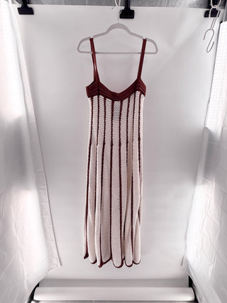 Dress To Long knitted dress with contrasting stripes, M