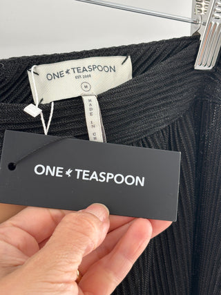One Teaspoon start me up pleated pants, M