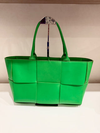 Bottega Veneta medium arco tote bag