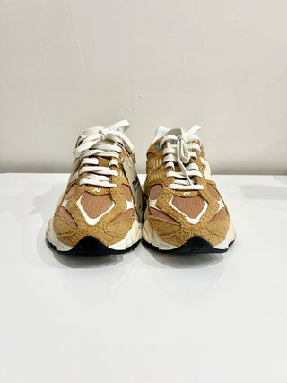 New Balance 9060 Great Plains Suede Chunky Running Shoes Tan Unisex US M 7/ W8.5