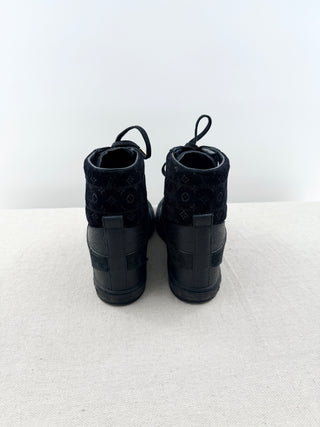 Louis Vuitton suede and leather cliff high top wedge sneaker booties s, 38.5