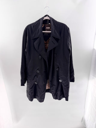 Burberry trench coat with removable layer, L