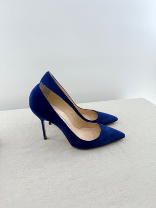Manolo Blahnik pointy heel suede pumps, 40