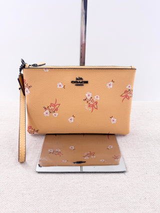 Coach zip up pouch leather wristlet