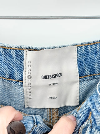 One Teaspoon streetwalker denim shorts featuring mid-rise fit, vintage fit, 26