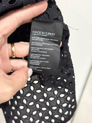 Club Monaco Eyelet Embroidered Puff Scoop Neck Blouse Black Women's Size Small