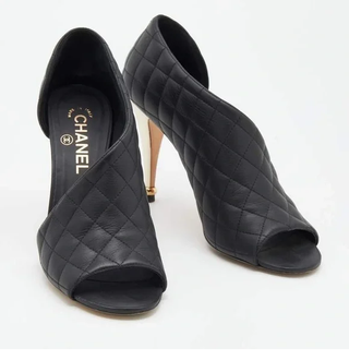 Chanel Quilted Leather D'Orsay Peep-Toe Pumps with Gold-Tone Heels Black EU 41