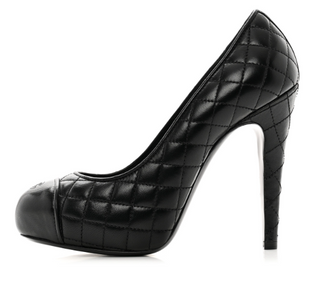 Chanel Quilted Leather Platform CC Logo Cap Toe Stilettos Heel Pumps Black EU 37