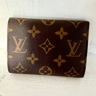 Louis Vuitton Victorine Monogram Logo Canvas Envelope Style Hand Wallet Brown