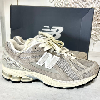 NWT New Balance Mesh Low Top Running Sneakers Gray/Beige M6 / W7.5 - M1906RL