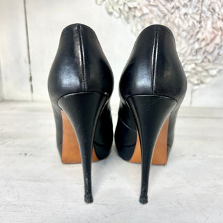 Gucci Leather Slip On Round Toe Stilettos Heel Platform Pumps Black Women's 37.5