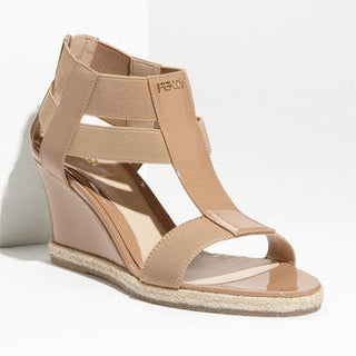 Fendi Carioca Patent Leather Elastic T-strap Espadrille Wedge Sandals Beige 39.5