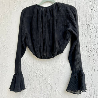 Trois Long Ruffled Sleeve Crinkle Kristin Cropped Top Black Women's Size 0