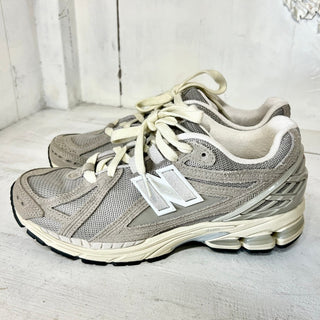 NWT New Balance Mesh Low Top Running Sneakers Gray/Beige M6 / W7.5 - M1906RL