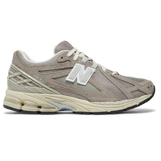 NWT New Balance Mesh Low Top Running Sneakers Gray/Beige M6 / W7.5 - M1906RL