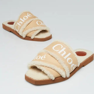 NWT Chloe Woody Shearling Logo Print Slip On Flat Slipper Soft Tan Women's 35/5