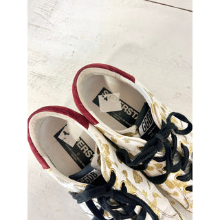 Golden Goose Superstar Glitter Hearts Lace-Up Skateboard Sneaker White 39 / 8.5