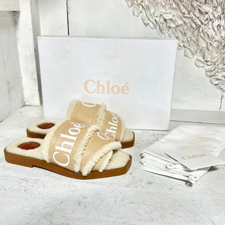 NWT Chloe Woody Shearling Logo Print Slip On Flat Slipper Soft Tan Women's 35/5