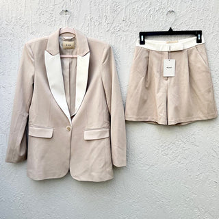 NWT M-KAE Long Sleeve Notch Lapel Blazer & Pleated Shorts Set Beige Women's S/XS