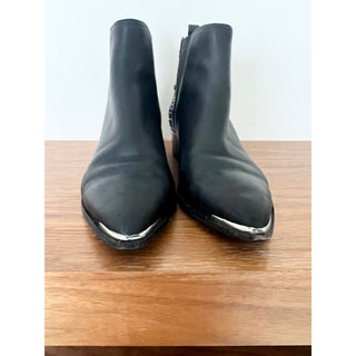 Marc Fisher LTD Yalyn Metal Studded Black Leather Chelsea Boots Women's Size 5.5