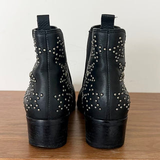 Marc Fisher LTD Yalyn Metal Studded Black Leather Chelsea Boots Women's Size 5.5