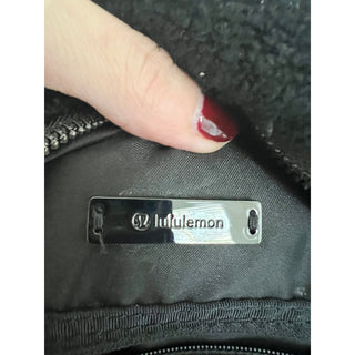 Lululemon Womens Wool Sherpa Fleece Adjustable Straps Adventurer Backpack Black